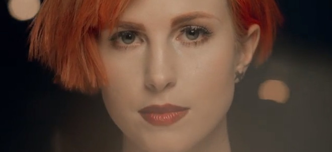 hayley williams videoclip stay the night ft zedd