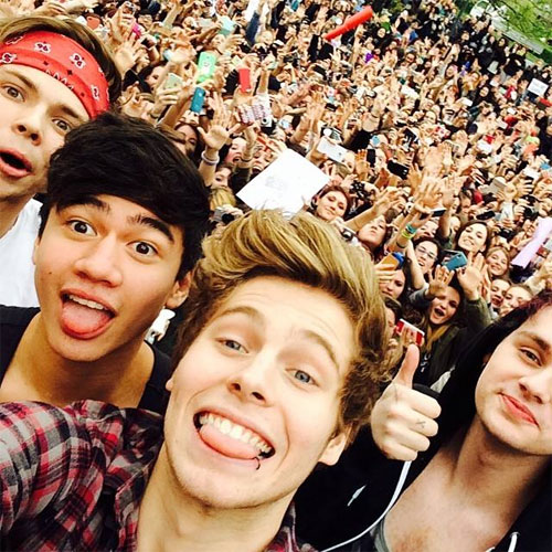 5sos selfie milano