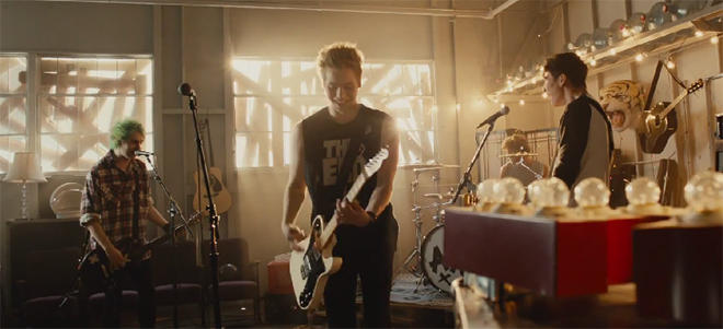 Amnesia 5SOS video