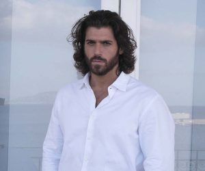 Can Yaman foto attore turco