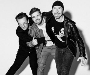 Martin Garrix, Bono & The Edge foto di Louis van Baar]