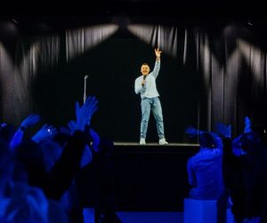 Tiziano Ferro performance Live Ologramma